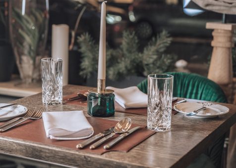 Entresol Restaurant interior details