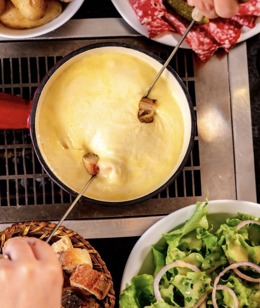 Le Fondus de la raclette cheese fondue