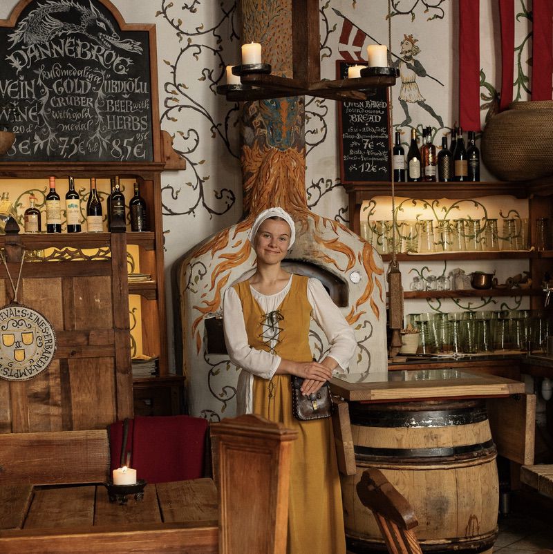 Olde Hansa server outfit