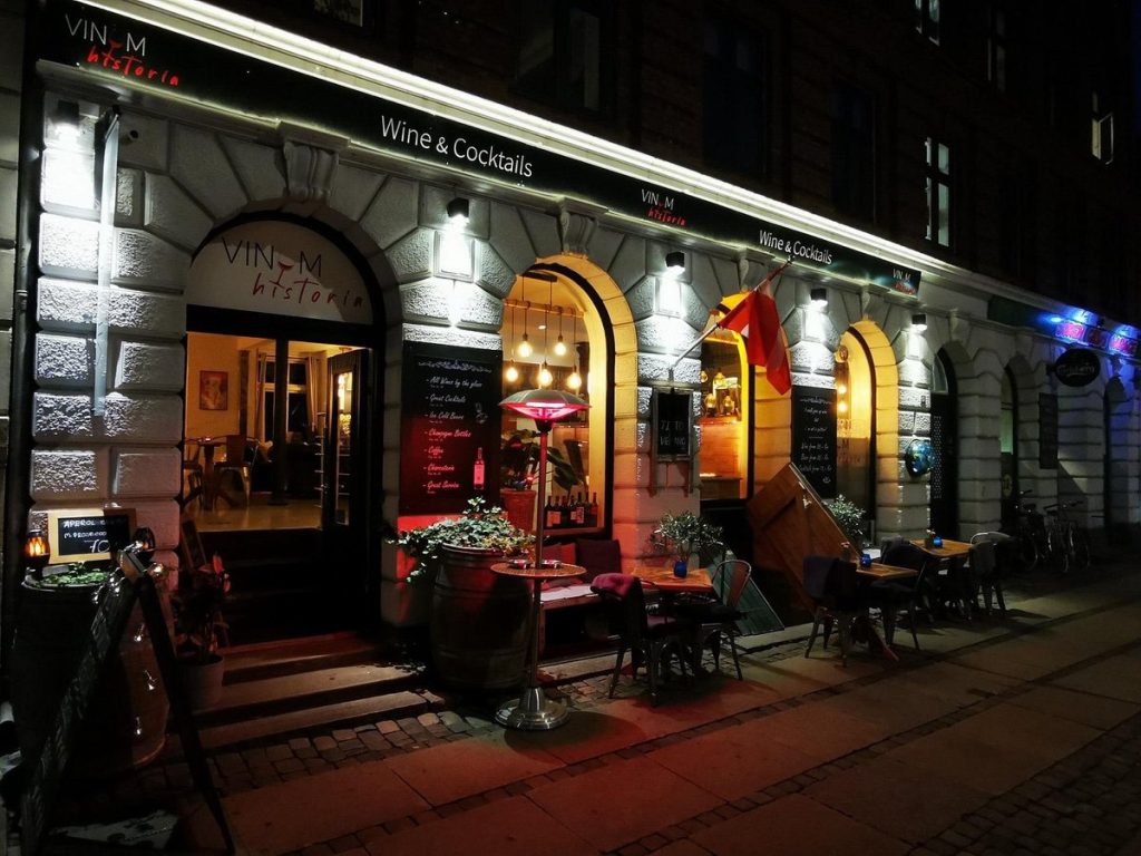 Vinum Historia exterior