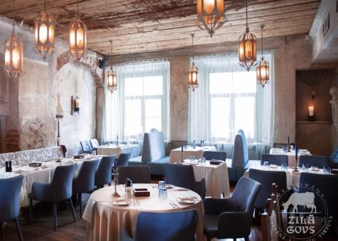 Blue Cow interior main room