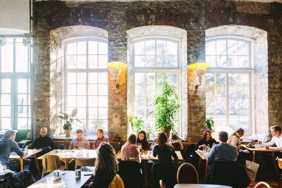 F-hoone in Tallinn interior of main room