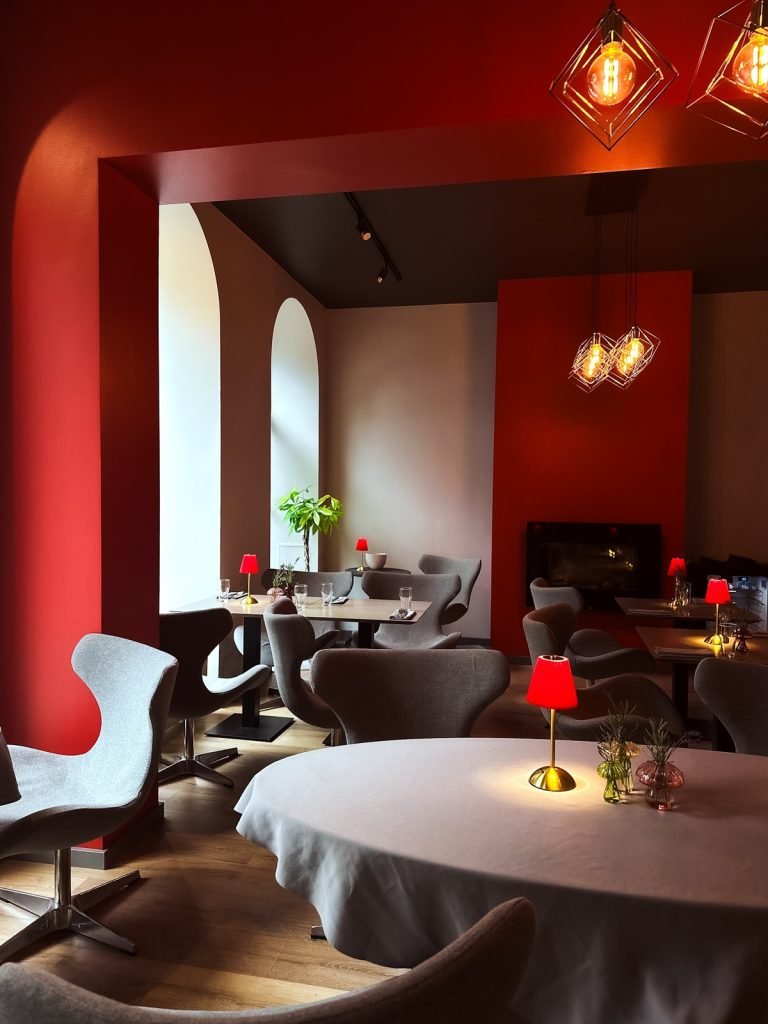 Flo Restaurant interior