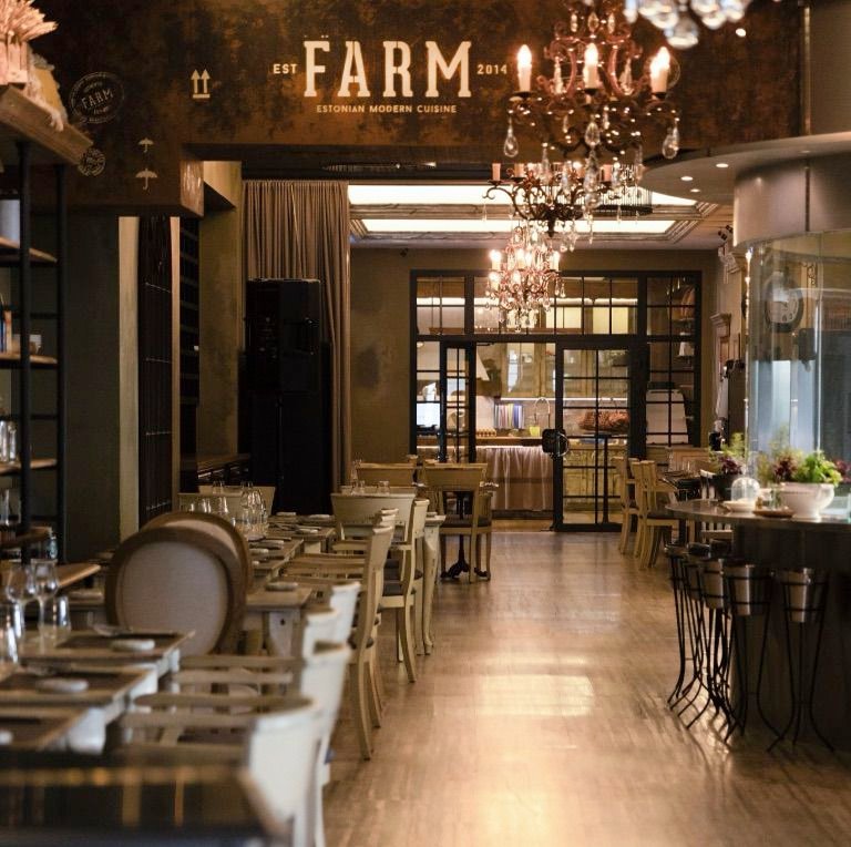 Restaurant Farm interior