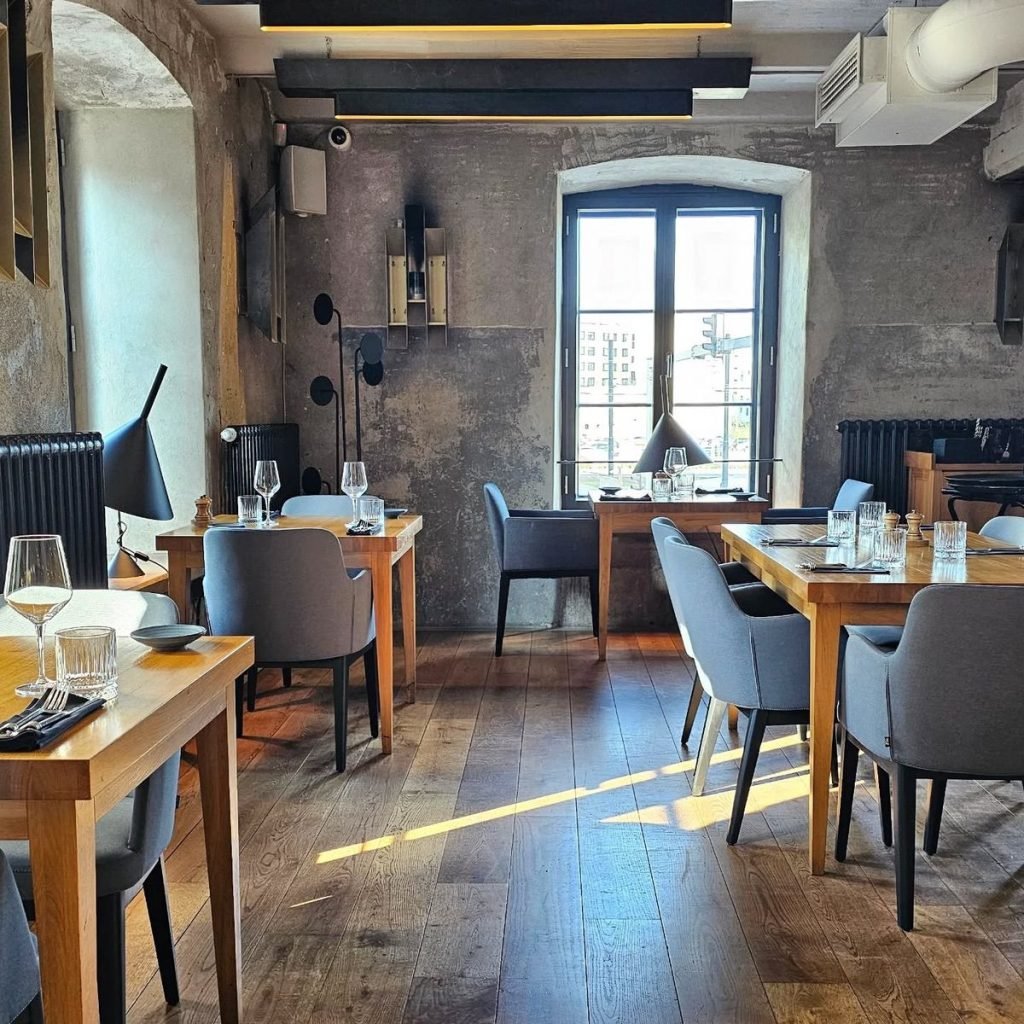 Restaurant Pull in Tallinn interior