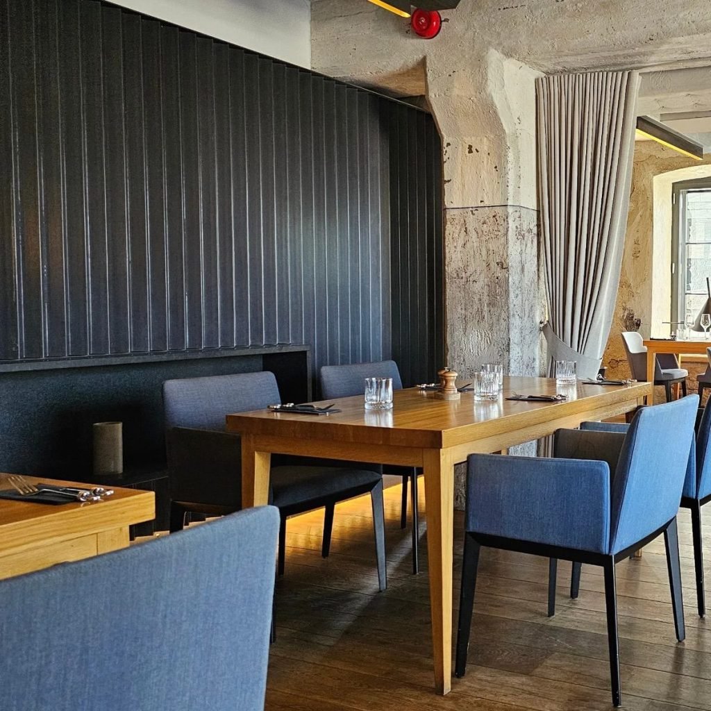 Restaurant Pull in Tallinn interior