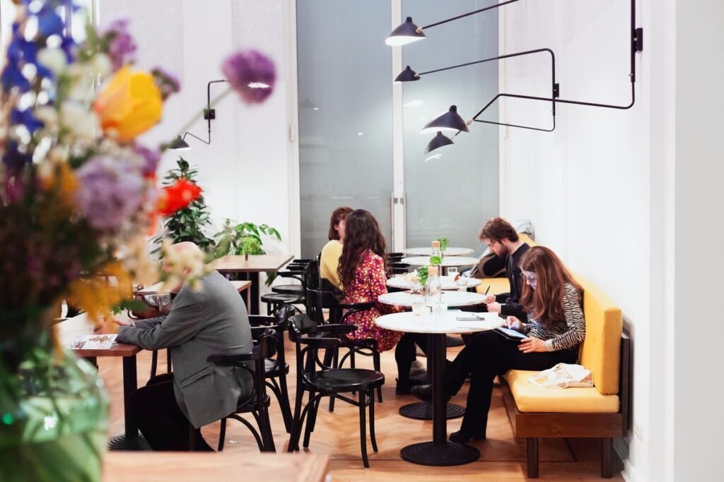 Beba Berlin, interior daily setup