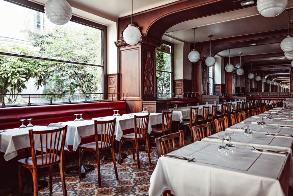 Bouillon Republique Paris interior