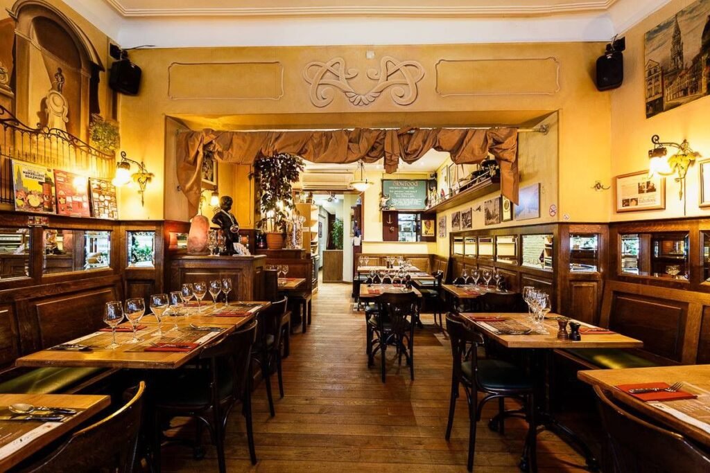 Le Zinneke Brussels interior