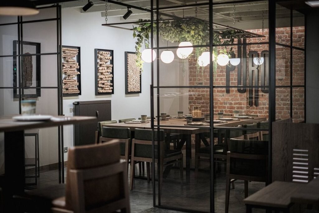 Puro Brussels group room 1