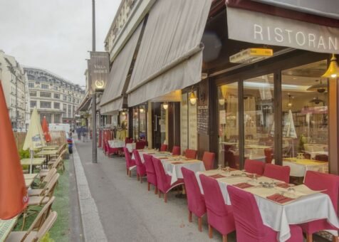 Villa Medici da Napoli outdoor seatings on the street