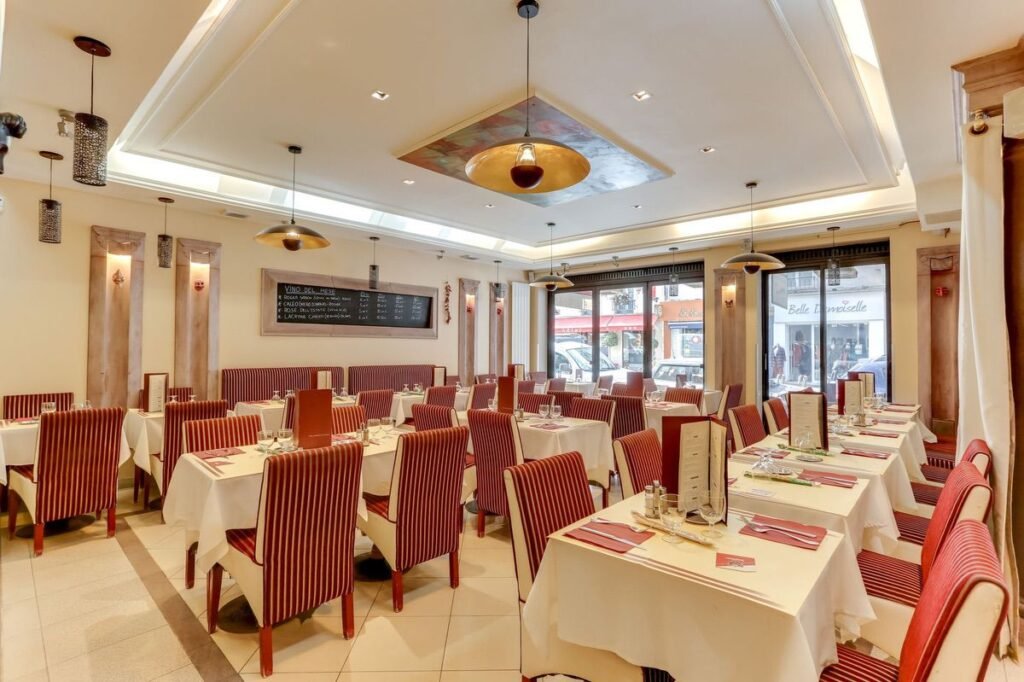 Villa Medici da Napoli interior