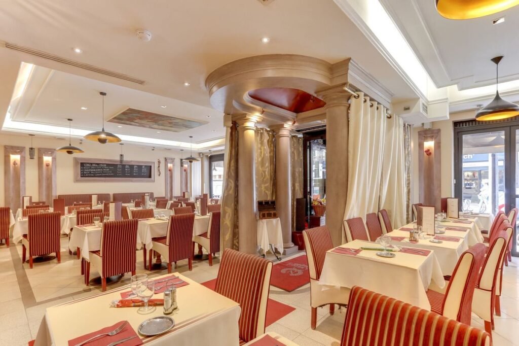 Villa Medici da Napoli interior